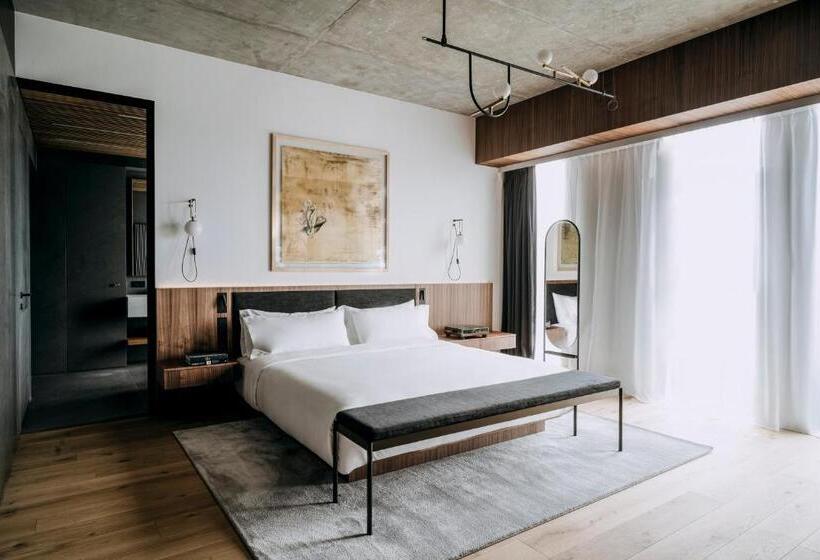 سوییت, Nobu Hotel Warsaw