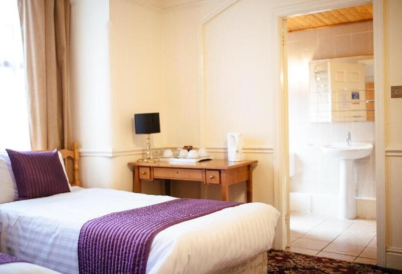 اتاق خانوادگی, Pymgate Lodge Hotel Manchester Airport