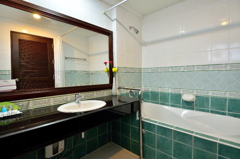 اتاق لوکس, Samui First House