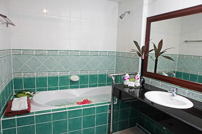 اتاق لوکس, Samui First House