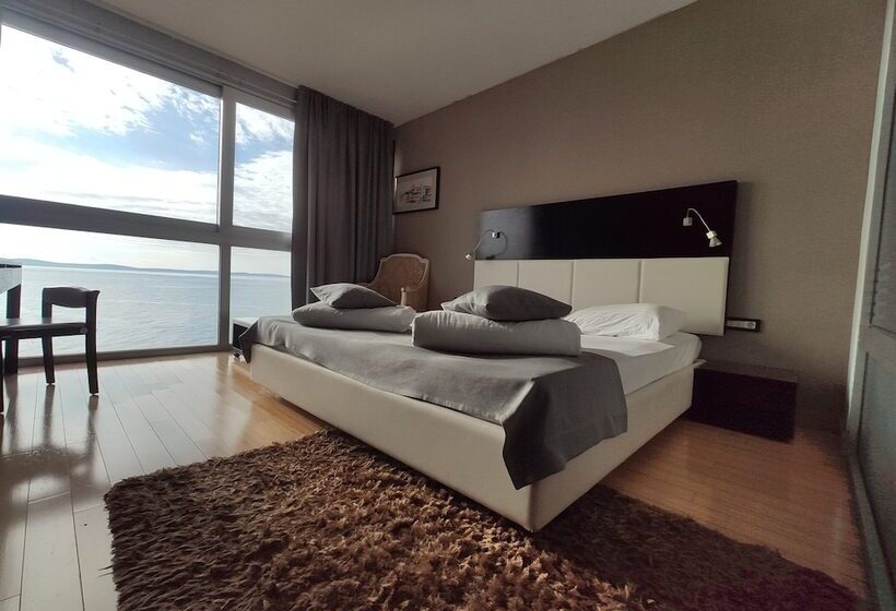 Deluxe Suite Sea View, San Antonio