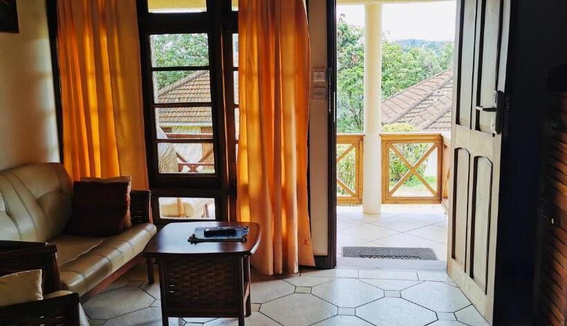 اتاق استاندارد با چشم‌انداز, Jinja Nile Resort