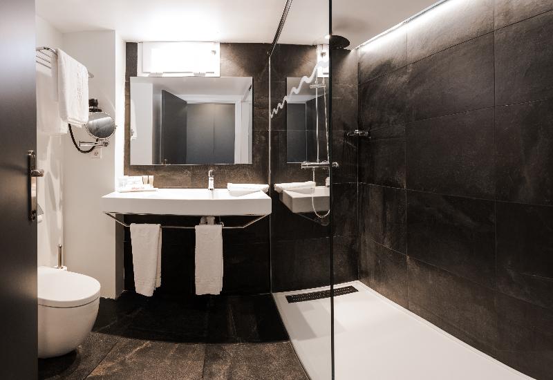 استودیوی استاندارد, Apartamentos La Kiki