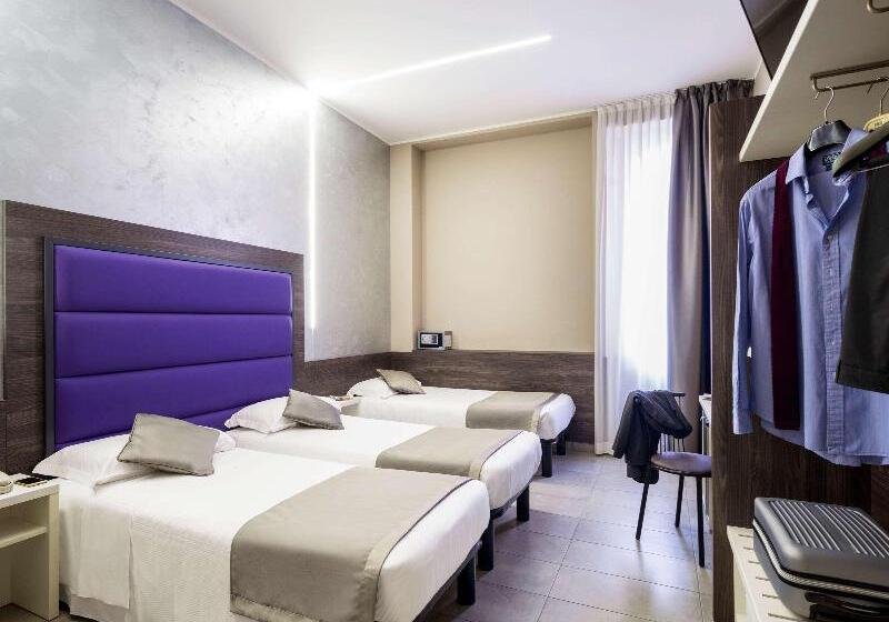 اتاق استاندارد سه تخته با چشم‌انداز استخر, Desert Rose Resort