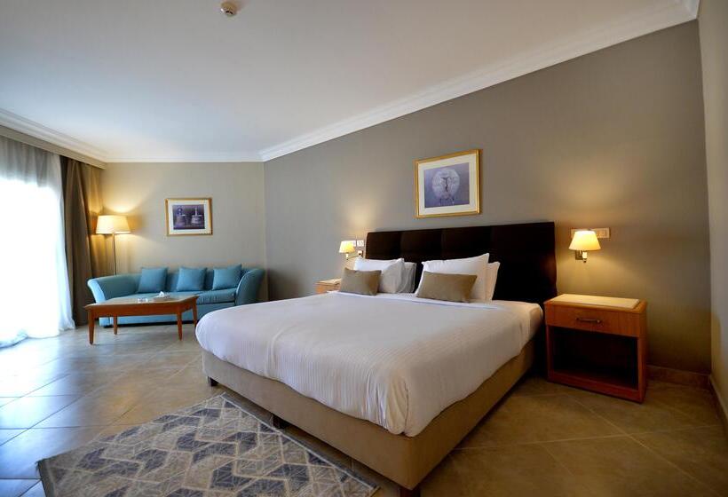 اتاق لوکس با چشم‌انداز استخر, Aurora Oriental Resort Sharm El Sheikh