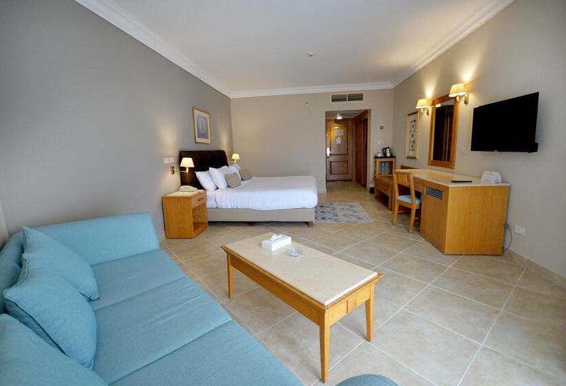 اتاق لوکس با چشم‌انداز استخر, Aurora Oriental Resort Sharm El Sheikh