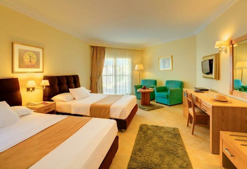 اتاق لوکس با چشم‌انداز استخر, Aurora Oriental Resort Sharm El Sheikh