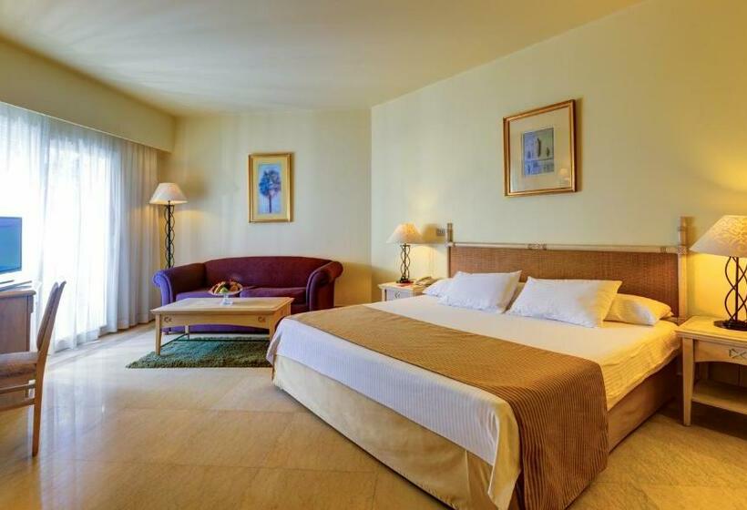 اتاق استاندارد با چشم‌انداز استخر, Aurora Oriental Resort Sharm El Sheikh