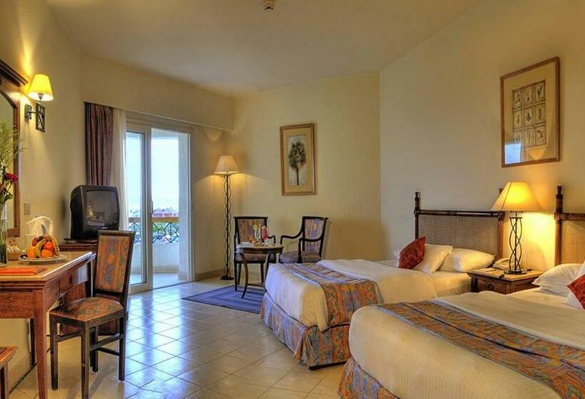 اتاق استاندارد با چشم‌انداز استخر, Aurora Oriental Resort Sharm El Sheikh
