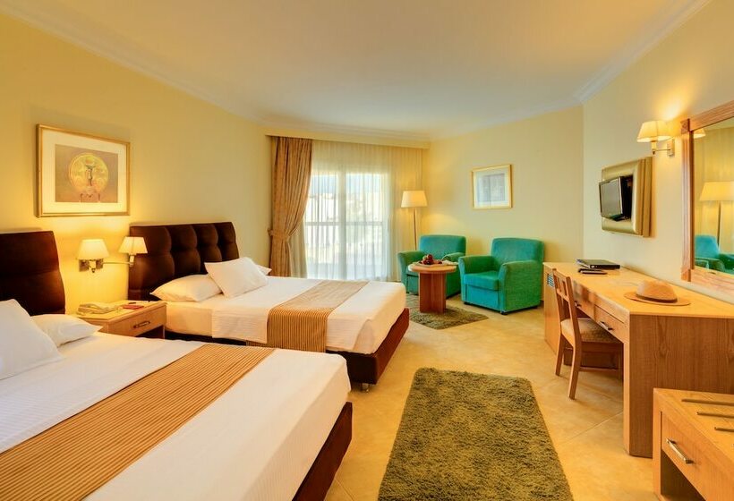 اتاق استاندارد با چشم‌انداز استخر, Aurora Oriental Resort Sharm El Sheikh