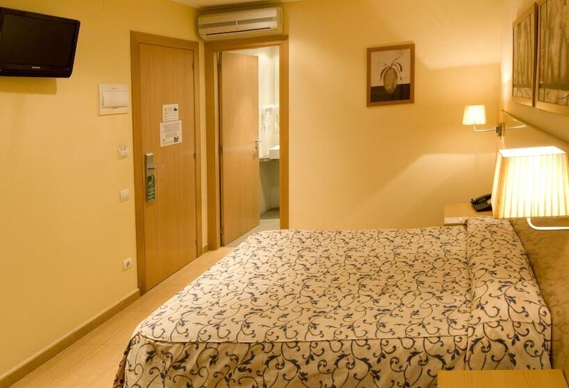 Standard Room, Ciutat De Sant Adria