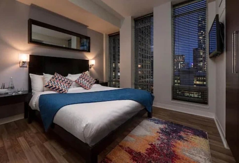 Sviitti, Executive Hotel Cosmopolitan Toronto
