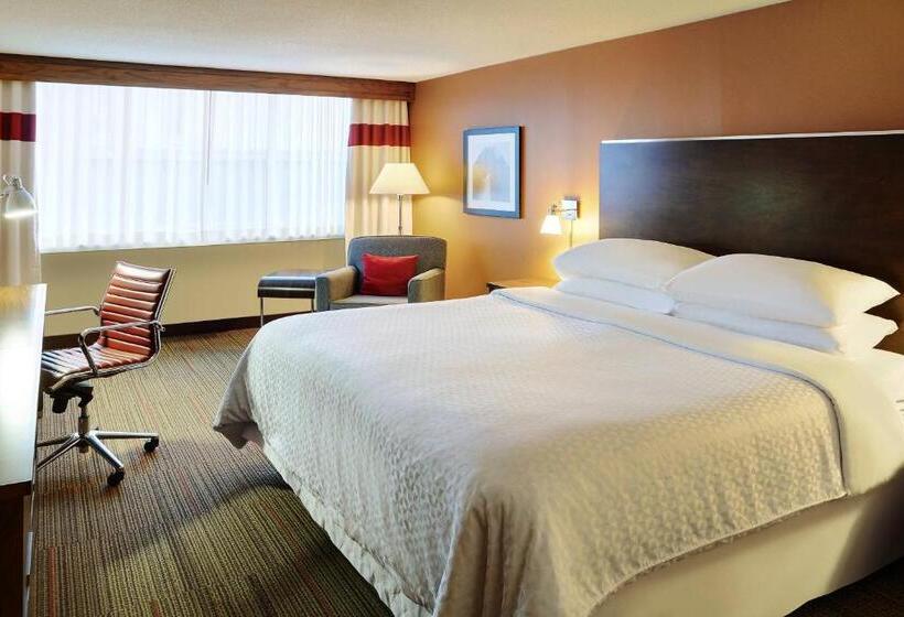 اتاق استاندارد با تخت بزرگ, Four Points By Sheraton Halifax