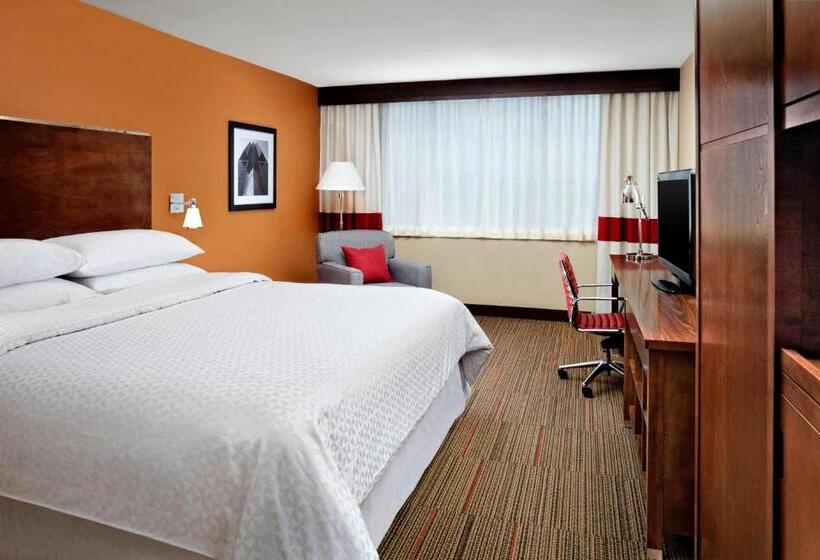 اتاق استاندارد با تخت بزرگ, Four Points By Sheraton Halifax