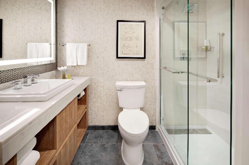 اتاق استاندارد با بالکن, Highline Vail  A Doubletree By Hilton