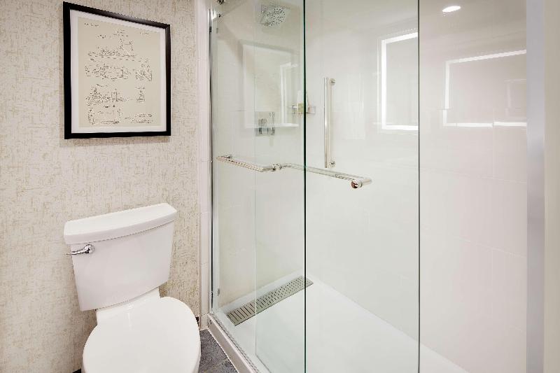 اتاق استاندارد با بالکن, Highline Vail  A Doubletree By Hilton