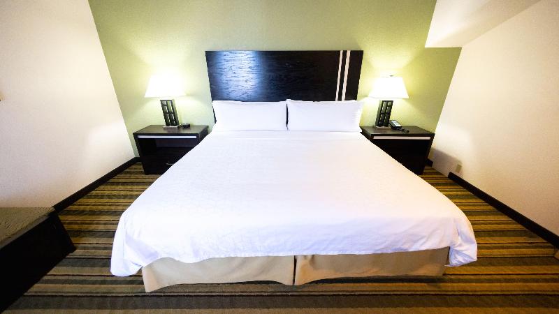 سوئیت با تخت بزرگ, Holiday Inn Express Berkeley, An Ihg
