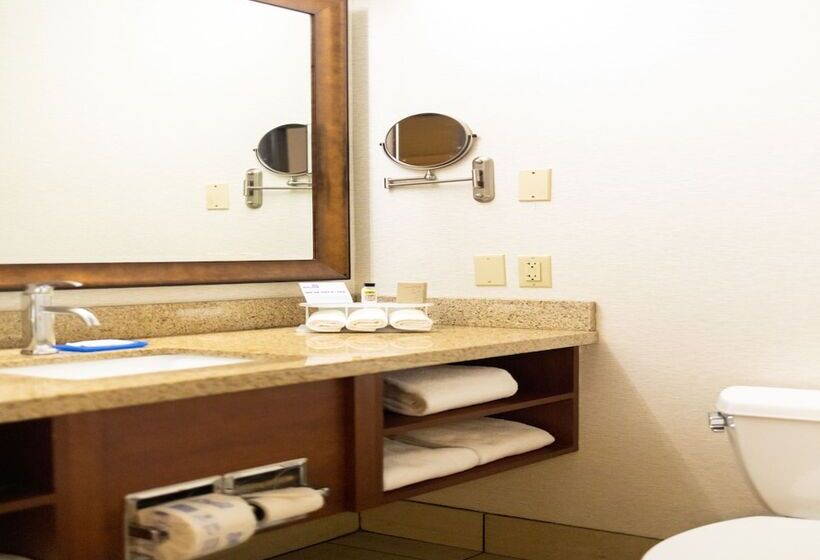 سوییت, Holiday Inn Express Berkeley, An Ihg