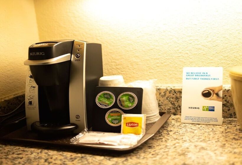 سوییت, Holiday Inn Express Berkeley, An Ihg
