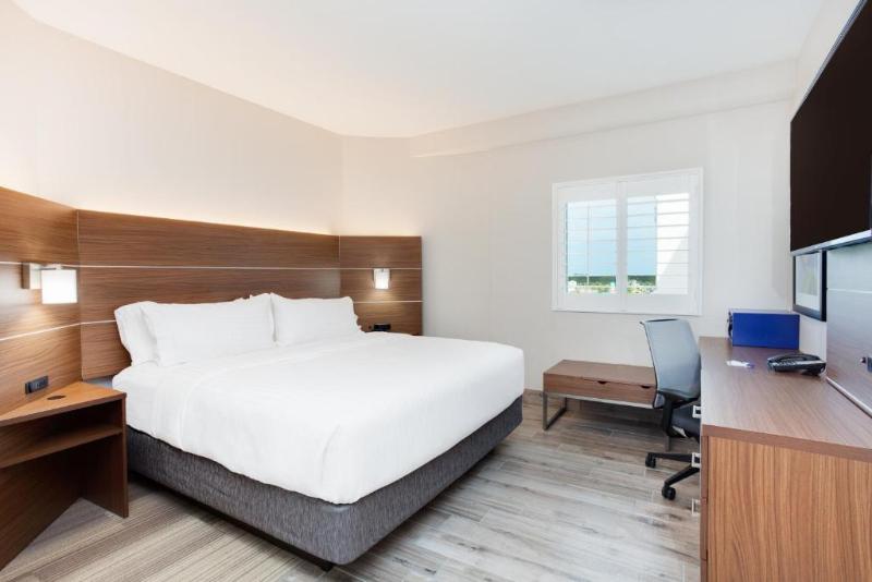 اتاق استاندارد با تخت دو نفره بزرگ, Holiday Inn Express San Pablo  Richmond Area