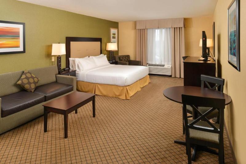 سوئیت با تخت بزرگ, Holiday Inn Express Woodland, An Ihg
