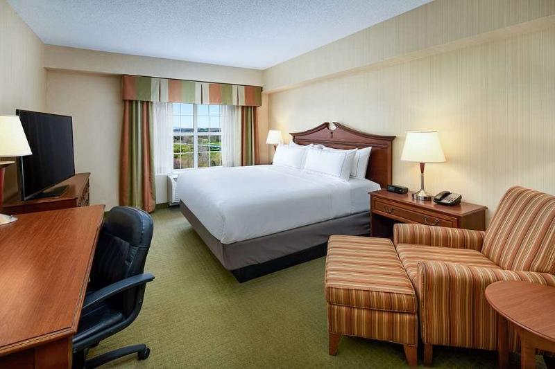 اتاق استاندارد با تخت بزرگ برای معلولان, Holiday Inn Express Woodland, An Ihg