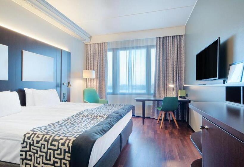 اتاق استاندارد با تخت بزرگ, Holiday Inn Helsinki West   Ruoholahti, An Ihg