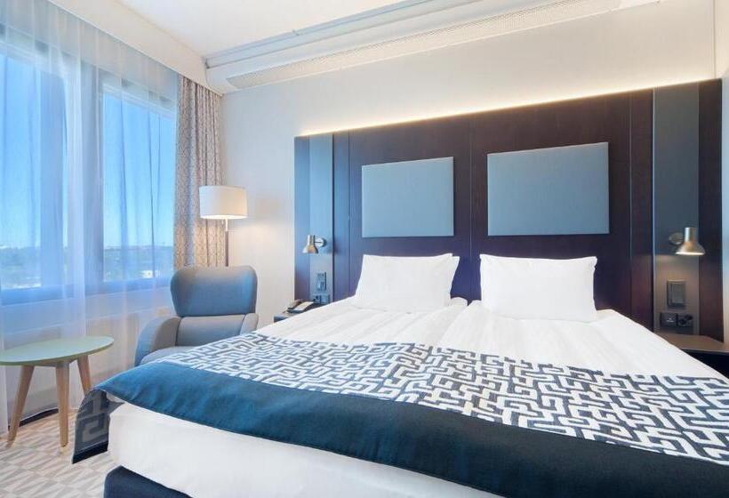 اتاق استاندارد با تخت بزرگ, Holiday Inn Helsinki West   Ruoholahti, An Ihg