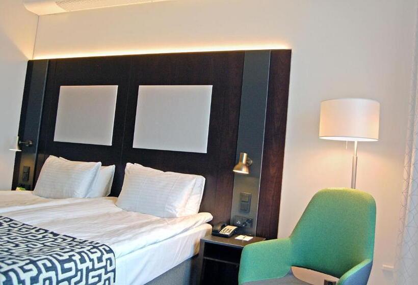 اتاق استاندارد با چشم‌انداز, Holiday Inn Helsinki West   Ruoholahti, An Ihg