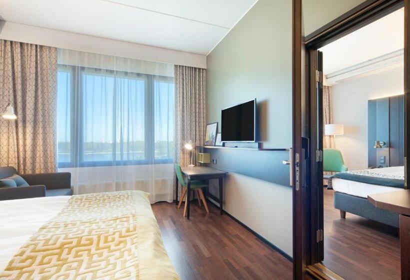 اتاق استاندارد با تخت بزرگ, Holiday Inn Helsinki West   Ruoholahti, An Ihg