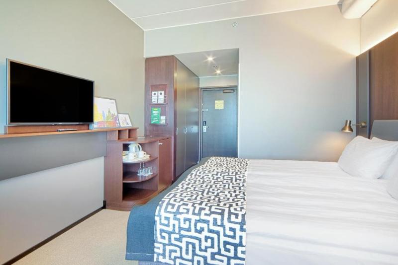 اتاق استاندارد با تخت بزرگ, Holiday Inn Helsinki West   Ruoholahti, An Ihg