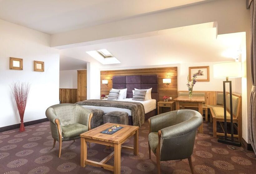 سوییت جونیور با چشم‌انداز شهر, Kempinski Hotel Grand Arena Bansko