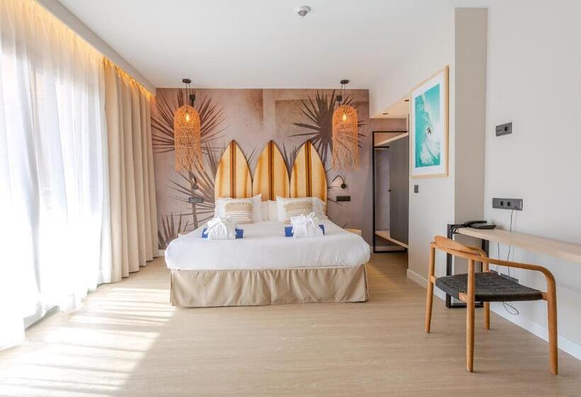 سوئیت جونیور پریمیوم, Marins Beach Club   Adults Only