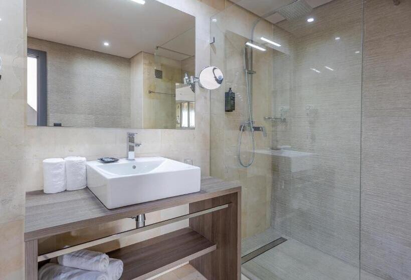 سوئیت جونیور پریمیوم, Marins Beach Club   Adults Only