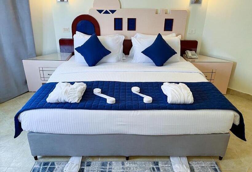 بانگلوی استاندارد, Nubian Island, Families And Couples Only