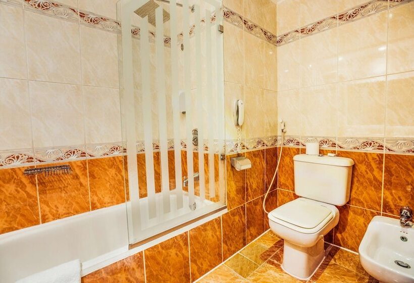 اتاق استاندارد سه تخته با چشم‌انداز باغ, V Hotel Sharm El Shiekh