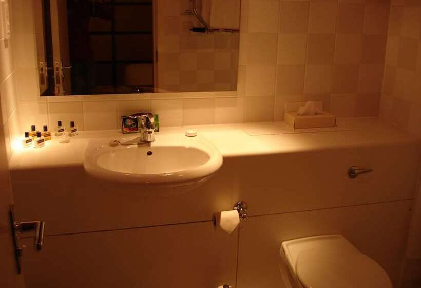 اتاق استاندارد, The Britannia Nottingham