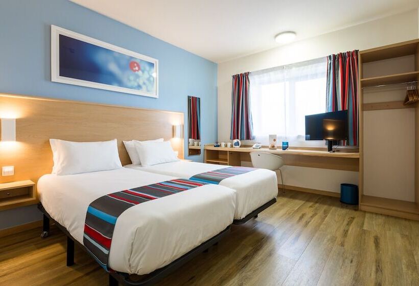 اتاق استاندارد, Travelodge Barcelona Fira