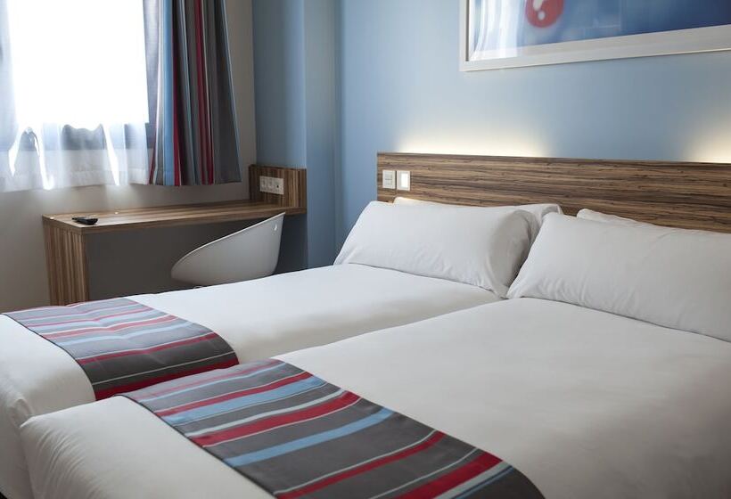 Quarto Estandar, Travelodge Barcelona Fira