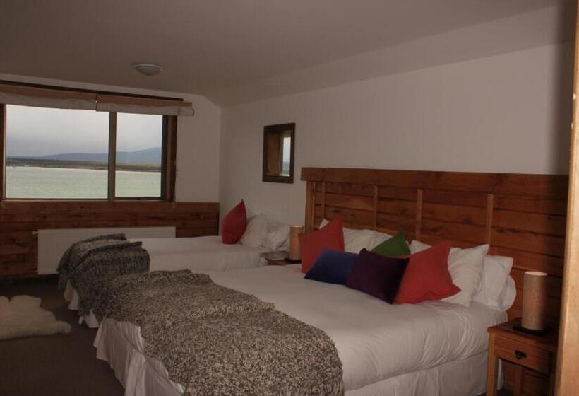 اتاق استاندارد سه نفره, Weskar Lodge