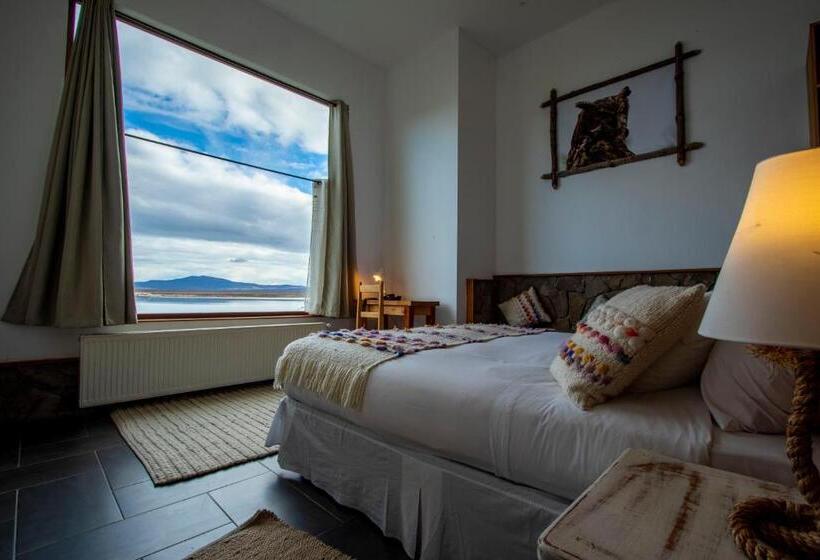 اتاق لوکس با چشم‌انداز دریا, Weskar Lodge