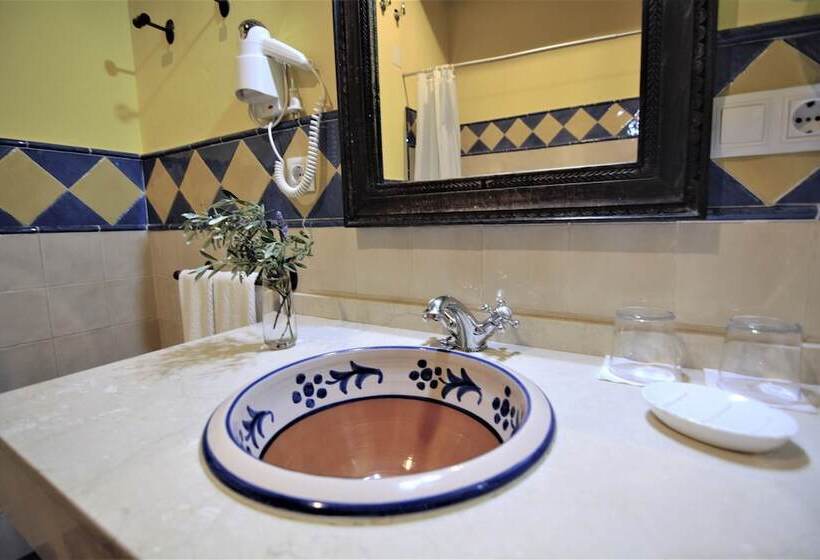 اتاق اکونومی, Fuente Del Sol