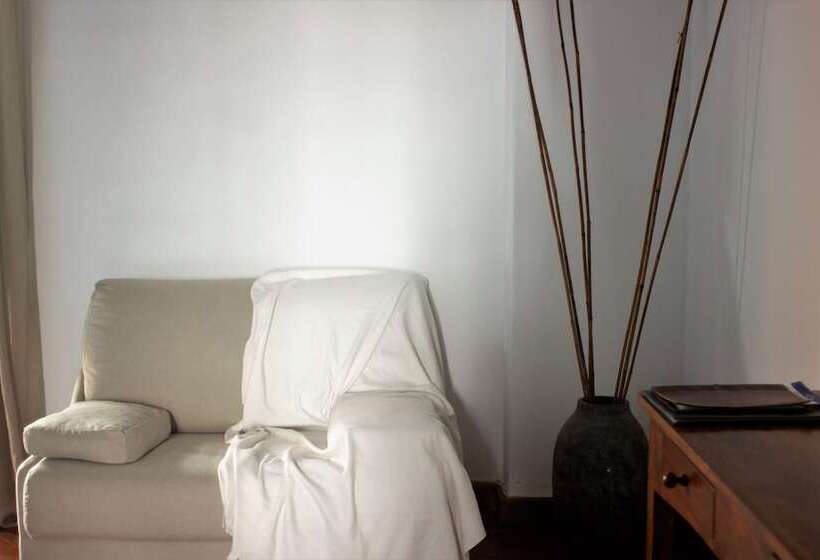 اتاق استاندارد, Fuente Del Sol