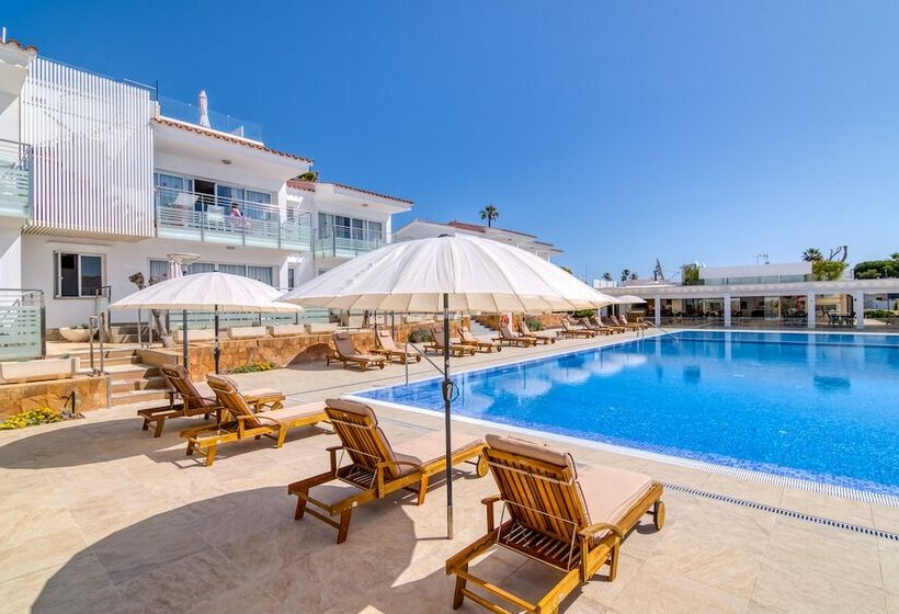 شقة غرفتين نوم مطلة على حمام السباحة, Naranjos Resort Menorca