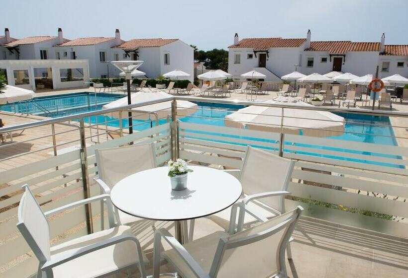 شقة غرفتين نوم مطلة على حمام السباحة, Naranjos Resort Menorca