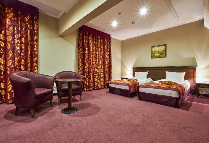 اتاق استاندارد, Yantra Grand Hotel
