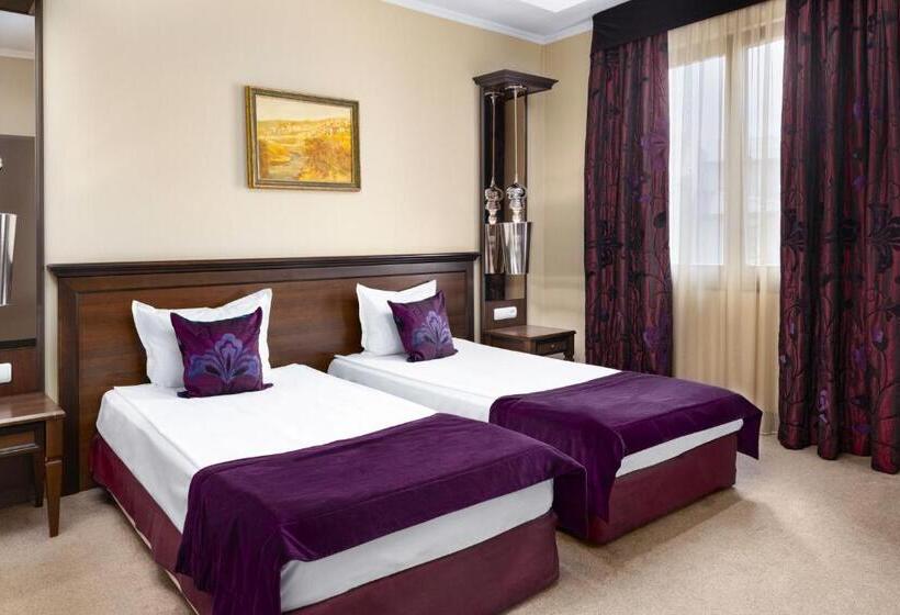 اتاق استاندارد, Yantra Grand Hotel