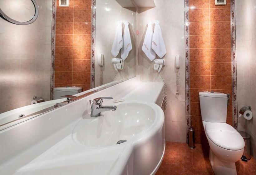اتاق استاندارد یک نفره, Yantra Grand Hotel