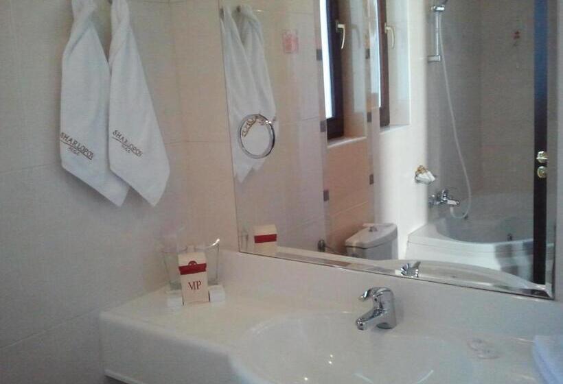 سوئیت 2 خوابه, Yantra Grand Hotel