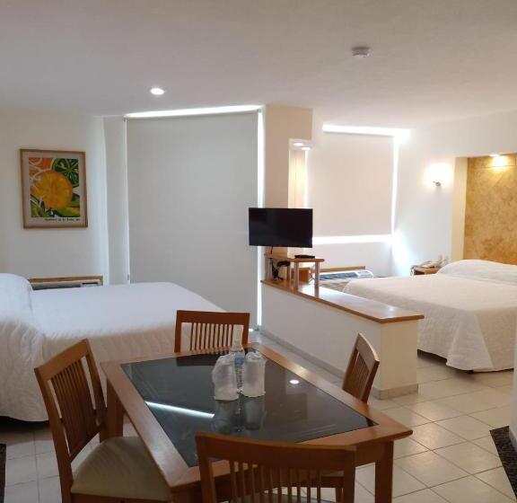 سوییت جونیور لوکس, Angeles Suites & Hotel